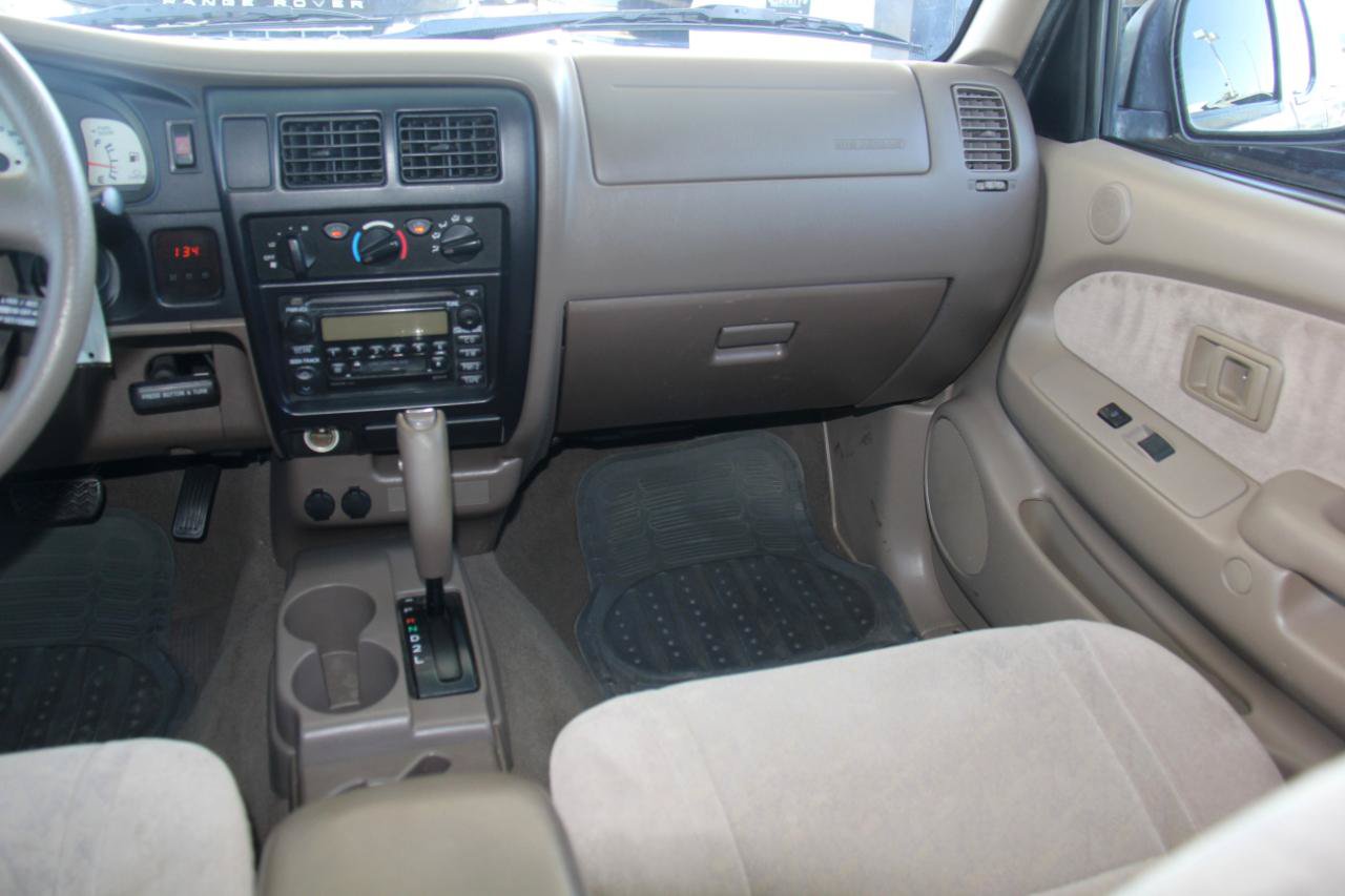 Used 2003 Toyota Tacoma PreRunner RWD image 10