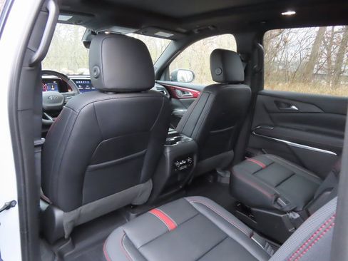 New 2026 Chevrolet Traverse RS w/ LPO, Floor Liner Package image 25