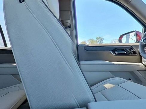 New 2026 GMC Yukon Denali w/ Sun & Power Step Package AWD/4WD image 30