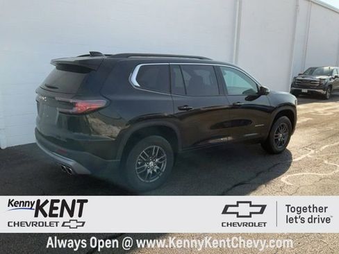 Used 2025 GMC Acadia Elevation image 4