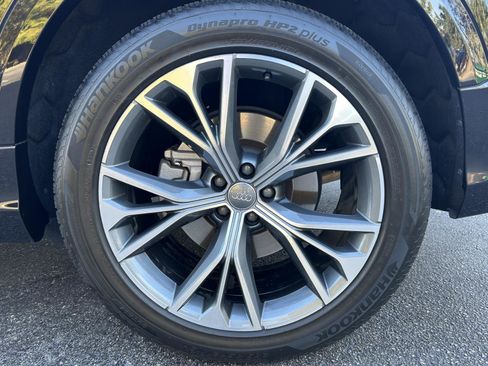 Used 2021 Audi Q8 Premium Plus w/ Premium Plus Package image 13