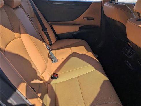 Used 2022 Lexus ES 350 image 18
