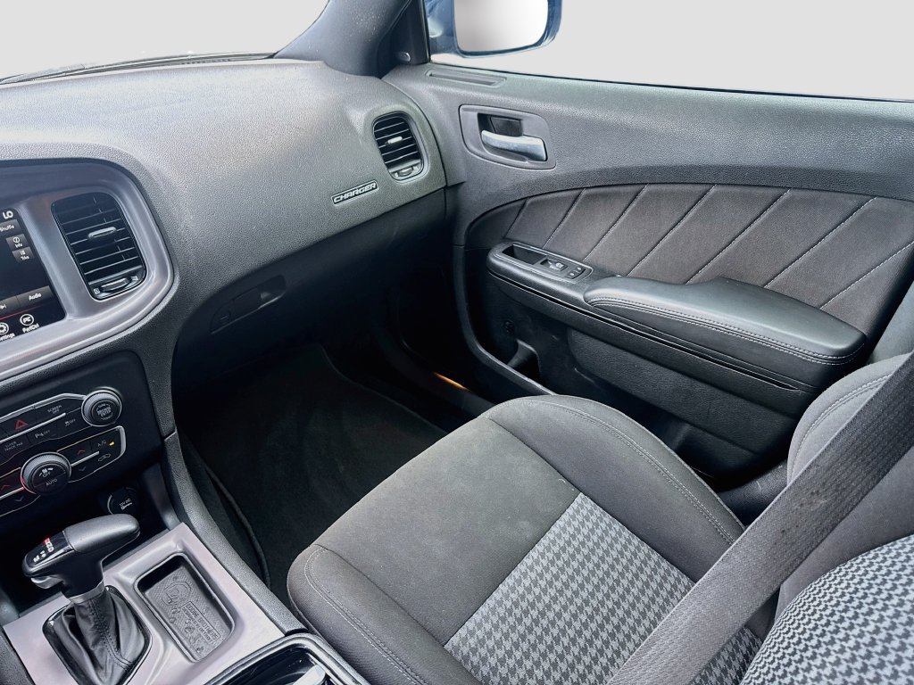 Used 2023 Dodge Charger R/T w/ Blacktop Package RWD image 21