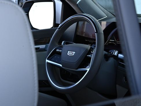 Used 2025 Cadillac Escalade Sport Platinum w/ LPO, Floor Liner Package image 39