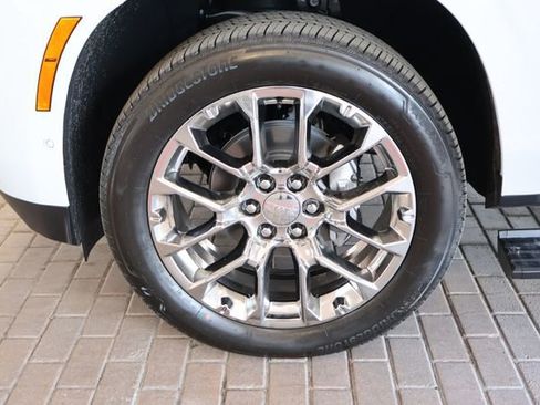 New 2026 GMC Yukon Denali RWD image 11