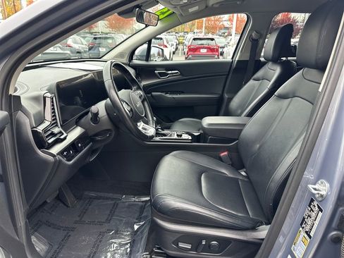 Used 2023 Kia Sportage EX image 12