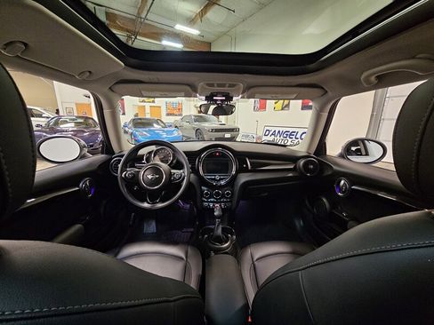 Used 2019 MINI Cooper 2-Door Hardtop FWD image 22