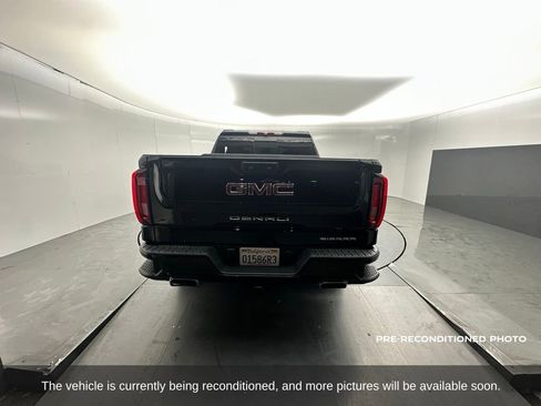 Used 2022 GMC Sierra 1500 Denali image 4