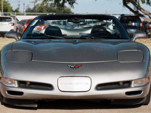 Used 2002 Chevrolet Corvette Convertible w/ Preferred Equipment Group2 RWD image 11