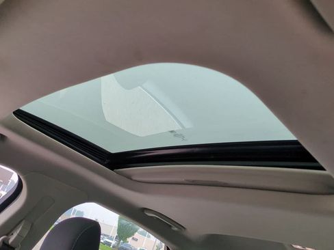 Used 2020 Ford Fusion SE FWD image 18