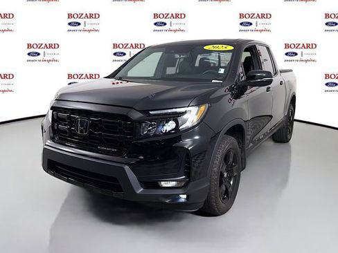 Used 2025 Honda Ridgeline Black Edition image 4