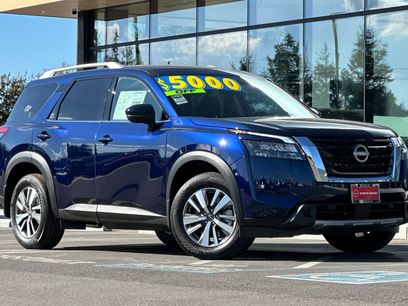 New 2025 Nissan Pathfinder SL