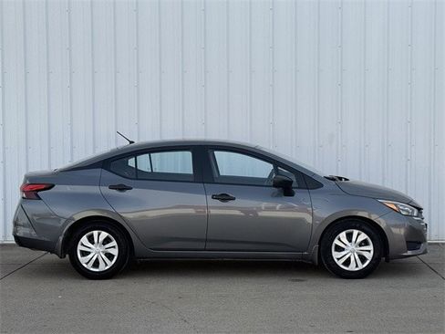 Used 2025 Nissan Versa S w/ Trunk Package image 3
