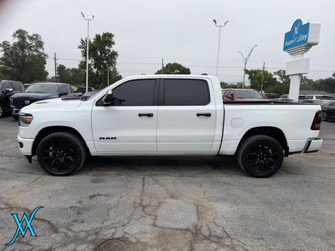 Used 2024 RAM 1500 Laramie AWD/4WD image 4