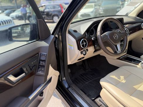 Used 2013 Mercedes-Benz GLK 350 4MATIC image 9