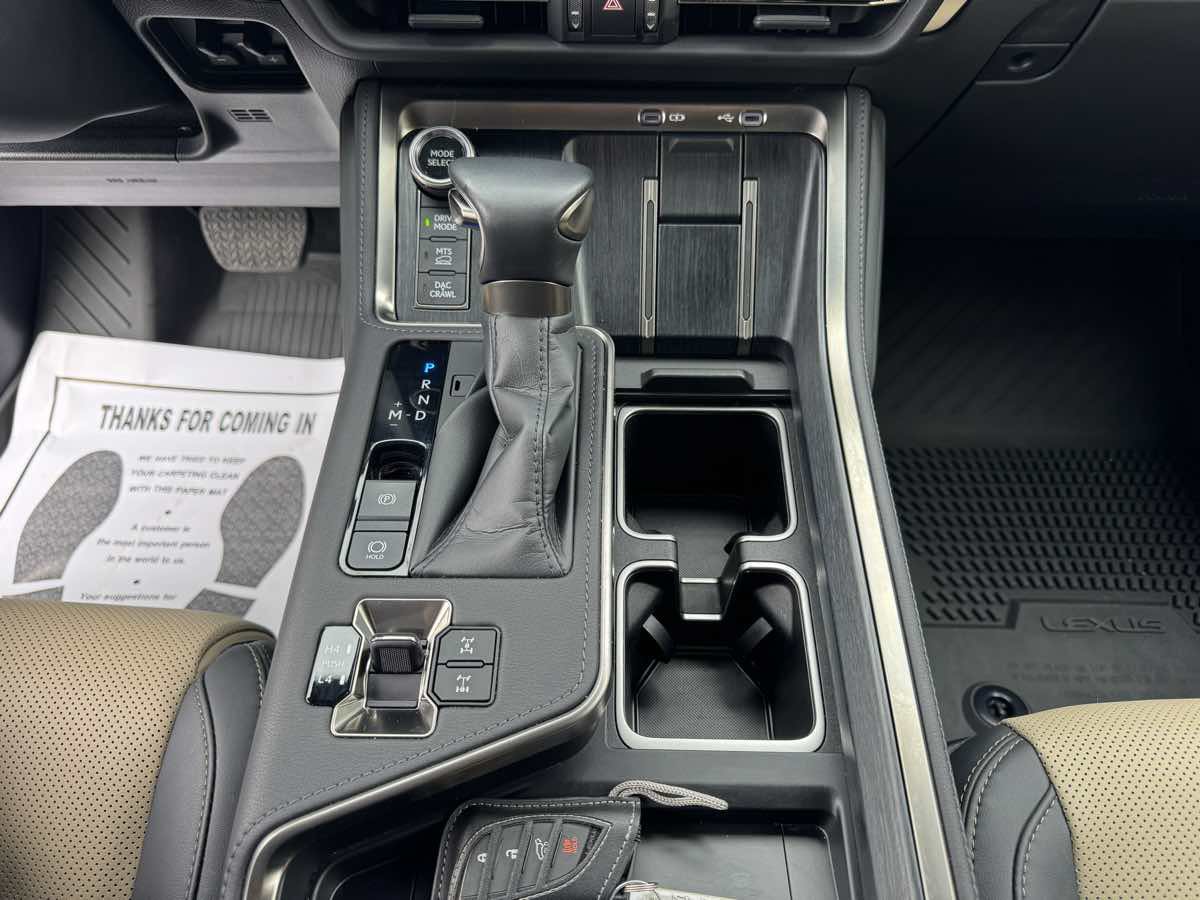 Used 2025 Lexus GX 550 AWD/4WD image 24