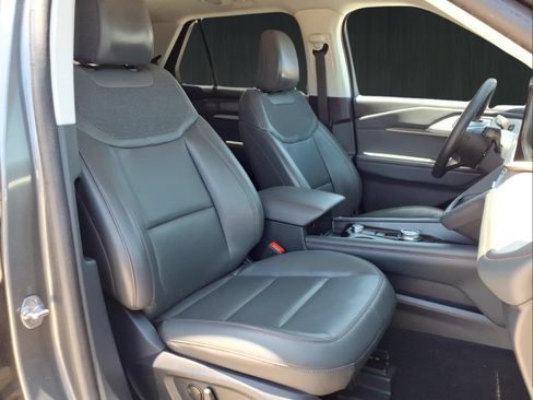 Used 2025 Ford Explorer Active w/ Active Comfort Package AWD/4WD image 15