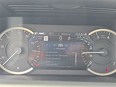 Used 2023 Land Rover Discovery Sport SE AWD/4WD image 22