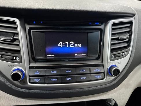 Used 2018 Hyundai Tucson SE AWD/4WD image 17
