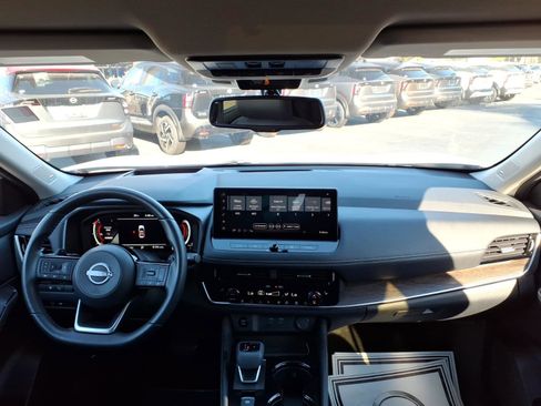 Certified 2024 Nissan Rogue Platinum w/ Platinum Premium Package image 22