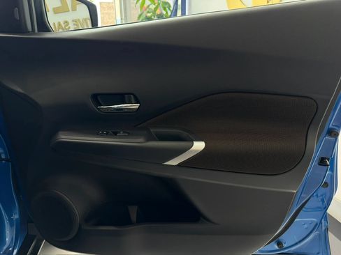 Used 2023 Nissan Kicks SR FWD image 31