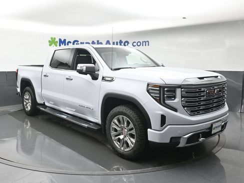Used 2026 GMC Sierra 1500 Denali w/ Technology Package AWD/4WD image 2