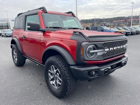Certified 2023 Ford Bronco Badlands image 2