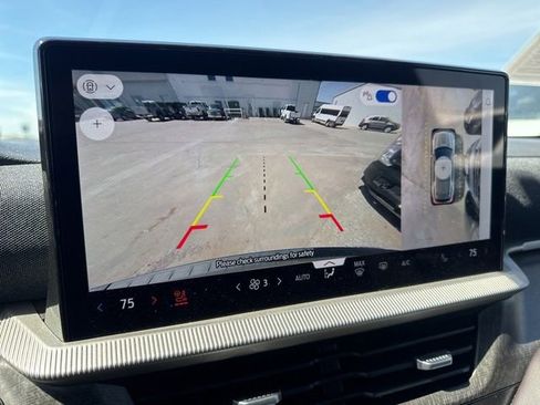 Used 2025 Ford Explorer Platinum w/ LUX Leather Package image 19