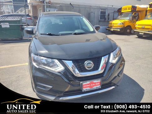 Used 2018 Nissan Rogue S image 5