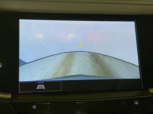 Used 2022 Cadillac XT6 Premium Luxury image 17