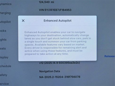 Used 2018 Tesla Model 3 Long Range image 27