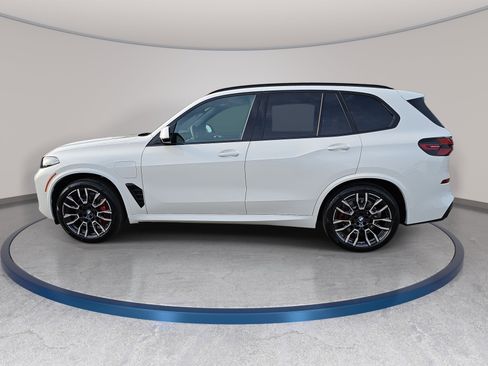 New 2026 BMW X5 xDrive50e w/ M Sport Package AWD/4WD image 8