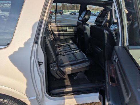 Used 2016 Ford Expedition EL Platinum image 12