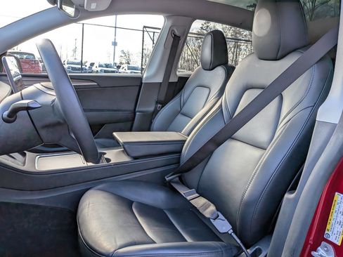 Used 2024 Tesla Model Y Long Range image 13