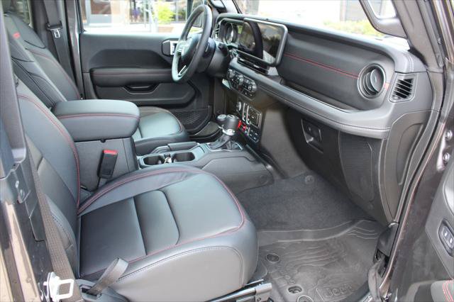 Certified 2025 Jeep Wrangler Rubicon w/ Convenience Group AWD/4WD image 19