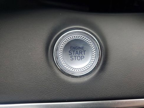 Used 2022 Genesis GV70 2.5T w/ Select Package image 34