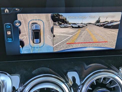 New 2026 Mercedes-Benz GLB 250 4MATIC image 12