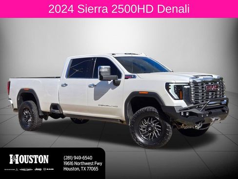 Used 2024 GMC Sierra 2500 Denali w/ Denali Reserve Package AWD/4WD image 1