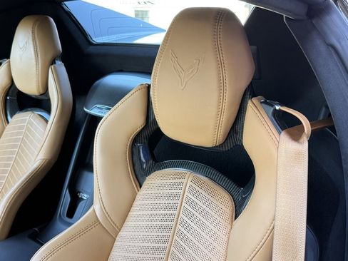 Used 2023 Chevrolet Corvette Stingray Premium Conv w/ Z51 Performance Package image 2