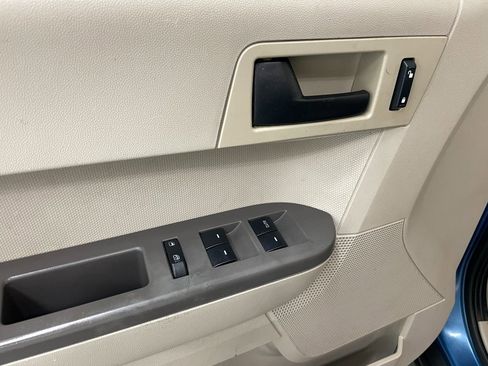 Used 2009 Ford Escape XLS image 18