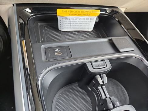 New 2026 Mercedes-Benz GLB 250 4MATIC image 15