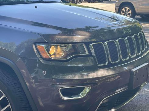 Used 2021 Jeep Grand Cherokee Limited AWD/4WD image 10