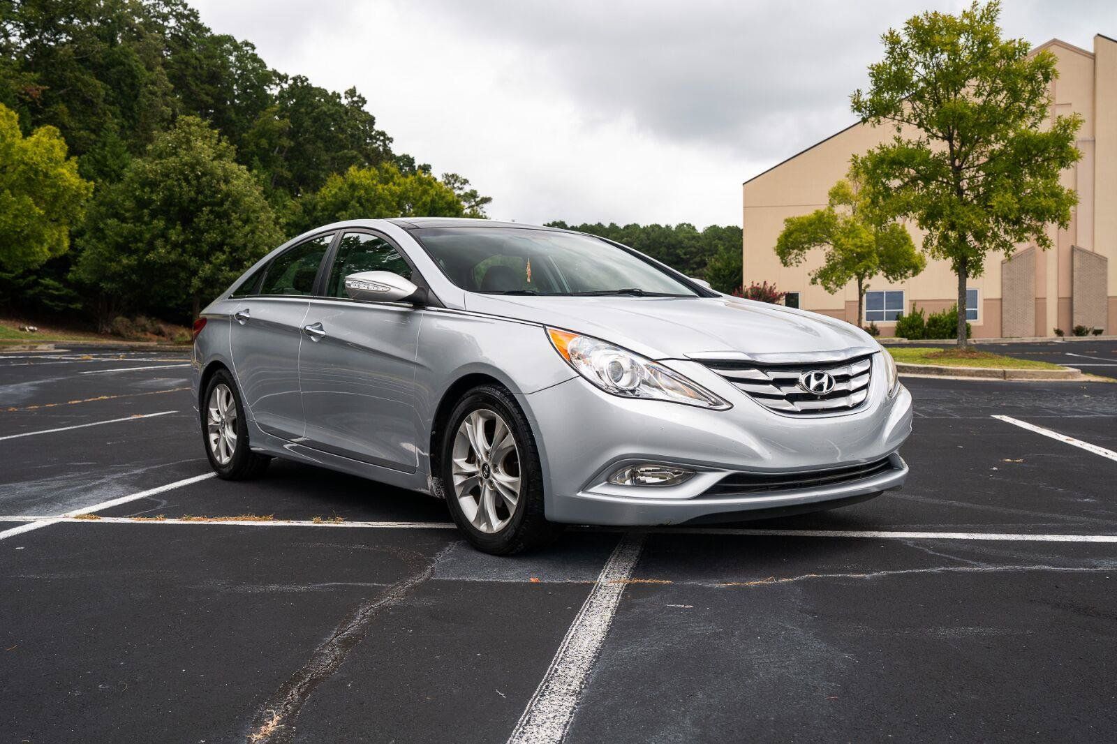 Used 2012 Hyundai Sonata Limited FWD image 12