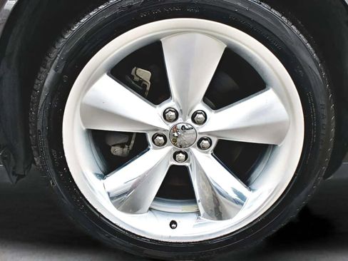 Used 2015 Dodge Challenger R/T Plus image 28