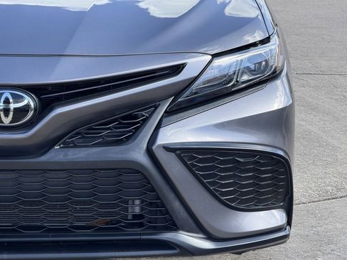 Used 2024 Toyota Camry SE FWD image 4