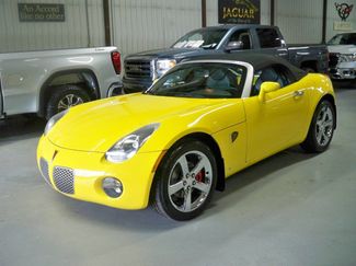 Used 2007 Pontiac Solstice Convertible w/ Premium Package image 1
