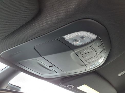 New 2026 Chrysler Pacifica Select image 32