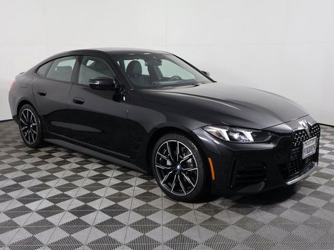 Used 2025 BMW 430i w/ M Sport Package image 3