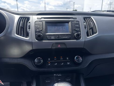 Used 2015 Kia Sportage LX AWD/4WD image 16