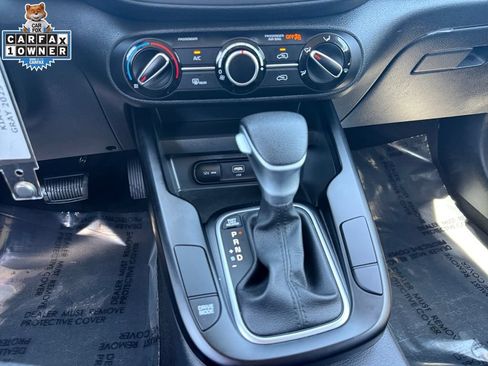 Certified 2025 Kia Soul LX w/ LX Technology Package FWD image 13